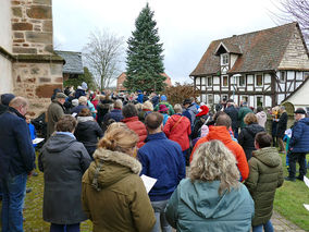 Ökumenische Feier des „Weihnachtsfriedens“ in Naumburg (Foto: Karl-Franz Thiede)